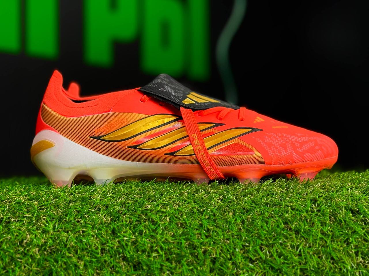 Adidas Predator 26 World Cup Pack