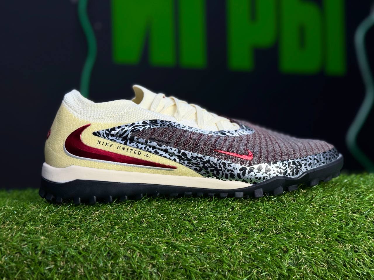 Сороконожки Nike Phantom 6 Elite TF